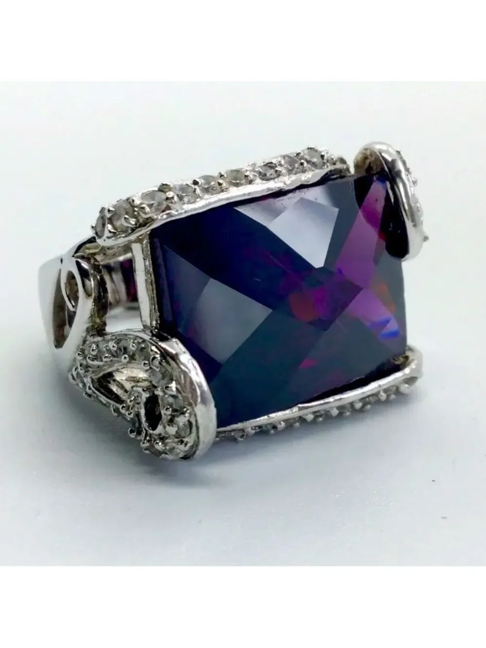 ART DECO STYLE SHINY FACETED PURPLE CZ COCKTAIL RING IN STERLING SILVER
